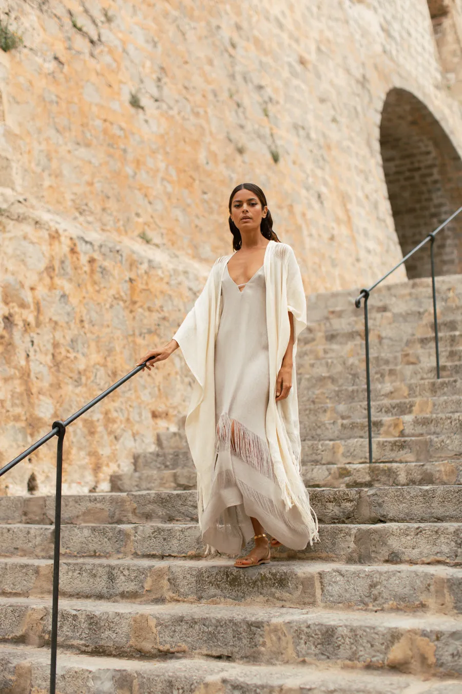 ACE OF WIND RAW SILK CAPE IVORY