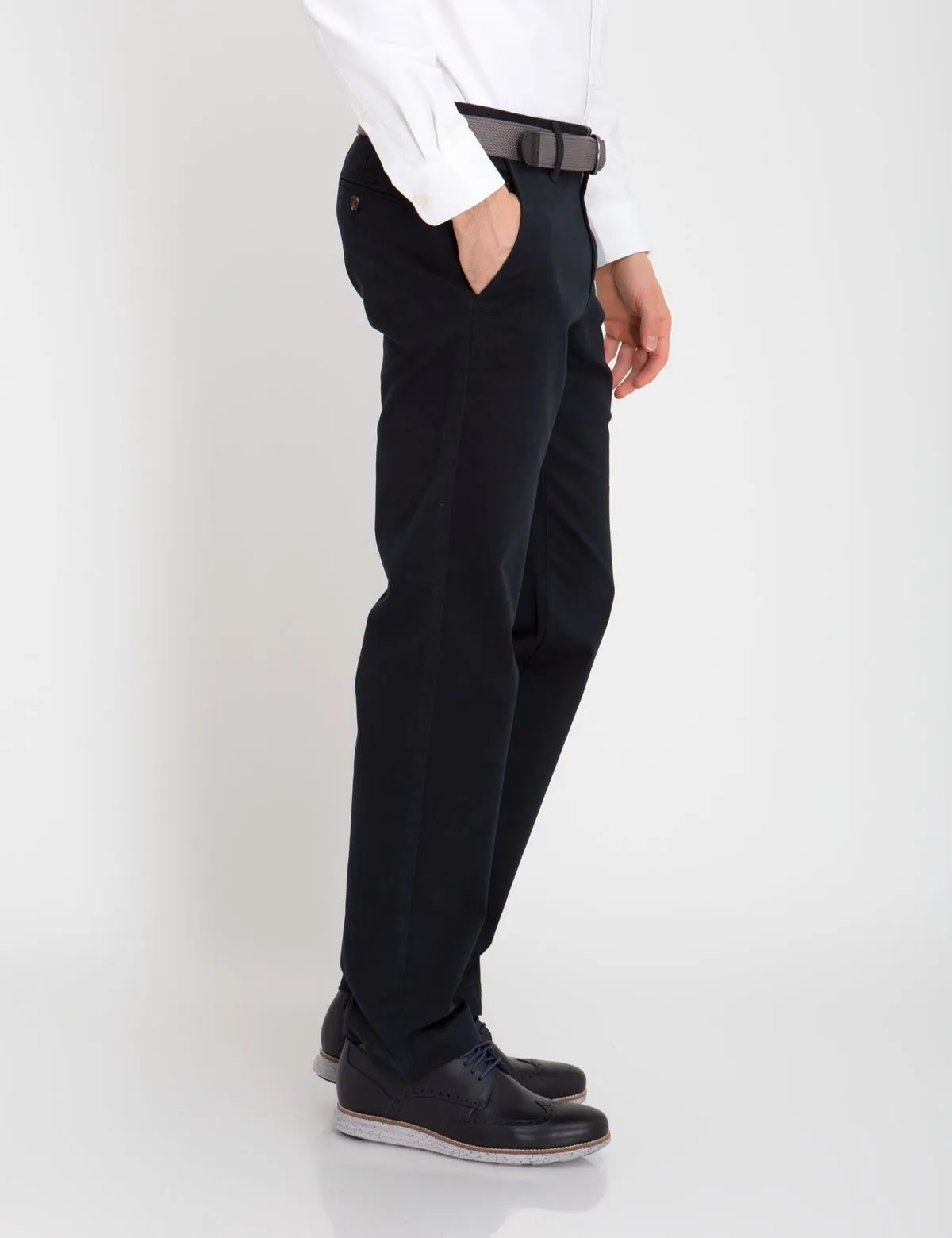 SLIM STRAIGHT CHINO PANTS