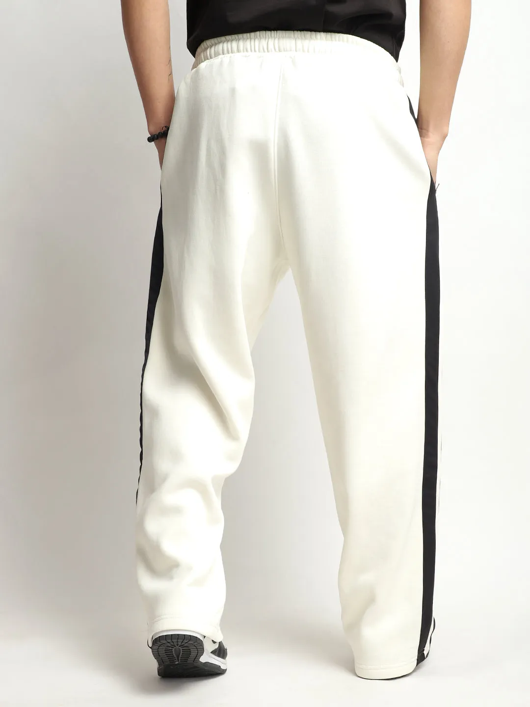 Stratford Off-White Cotton Loose Straight-Fit Sweatpants